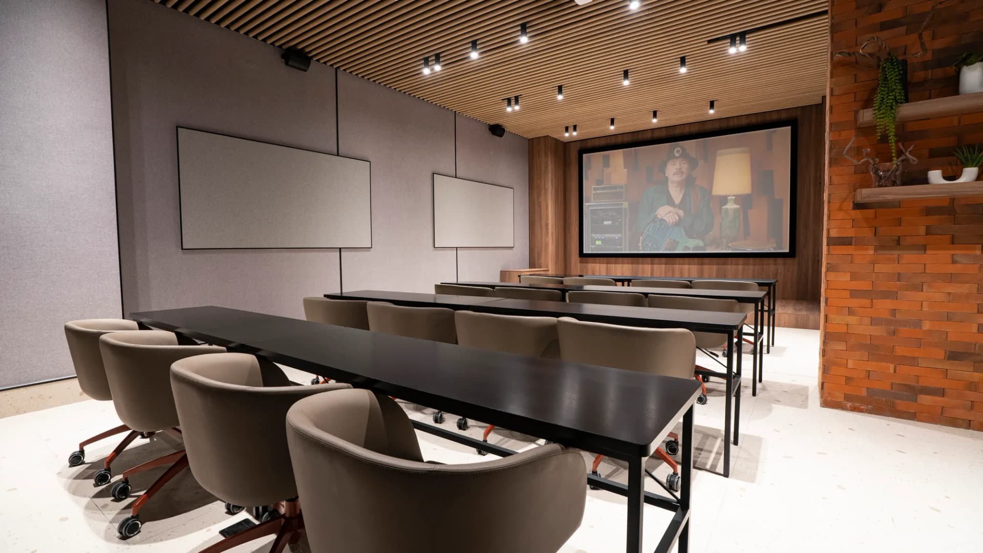 Smart Hall de PH Dovle Cincuentenario