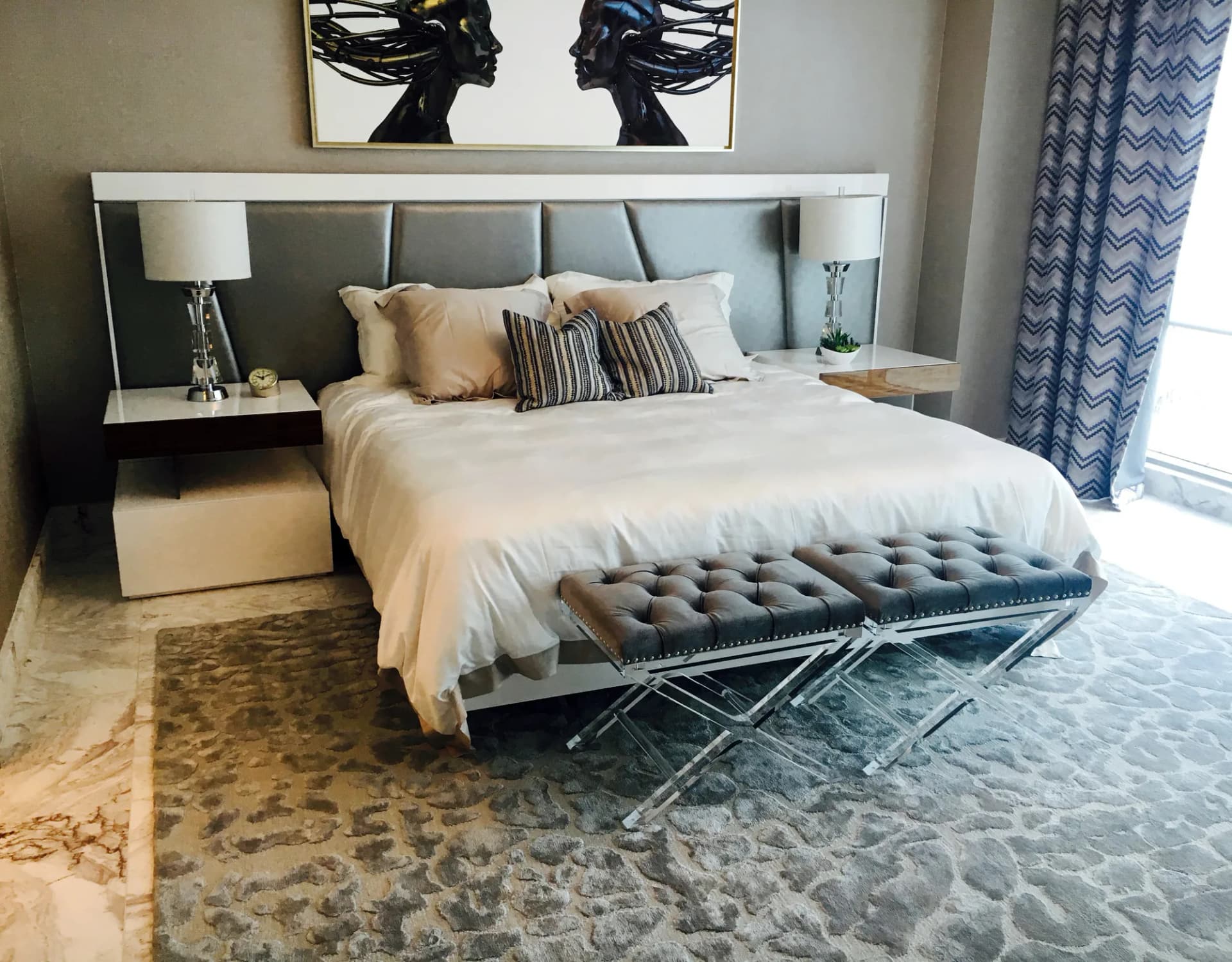 Habitación de un segundo apartamento modelo en REGALIA