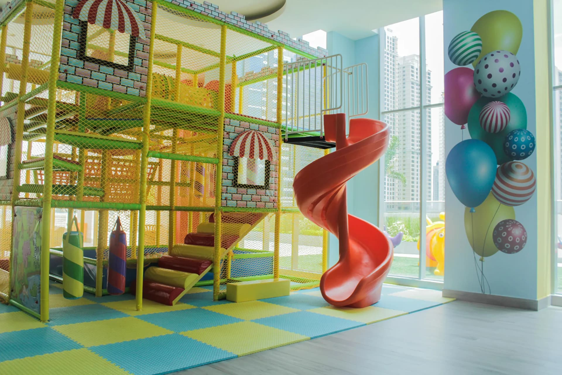 Juegos infantiles interiores en REGALIA